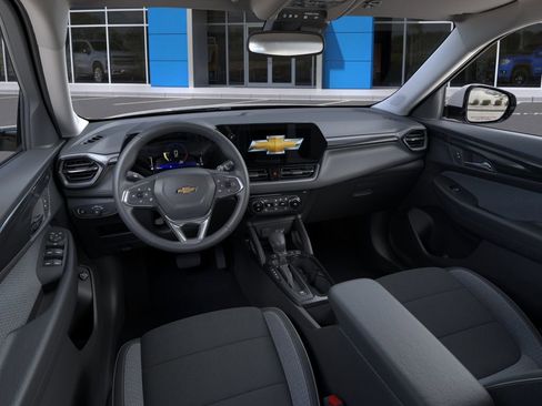 New 2026 Chevrolet TrailBlazer LT w/ Convenience Package AWD/4WD image 15