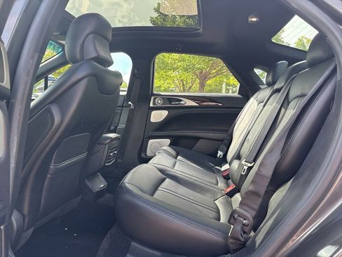 Used 2017 Lincoln MKZ Reserve w/ Luxury Package AWD/4WD image 16
