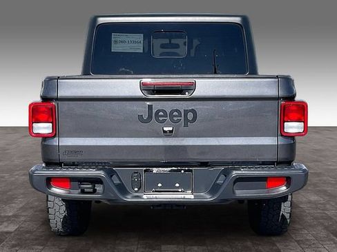 Used 2023 Jeep Gladiator Sport AWD/4WD image 4