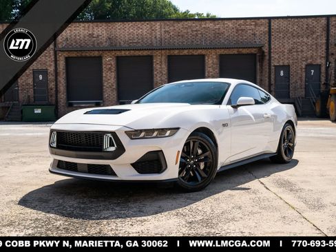 Used 2024 Ford Mustang GT RWD image 1