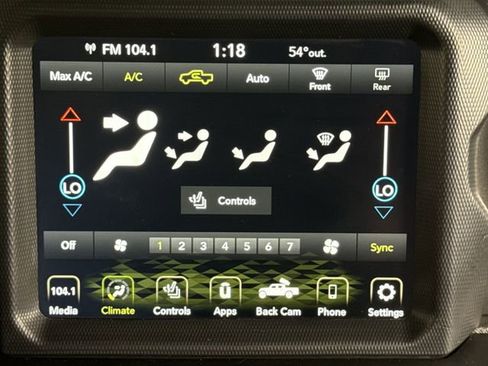 Used 2021 Jeep Gladiator Willys image 22