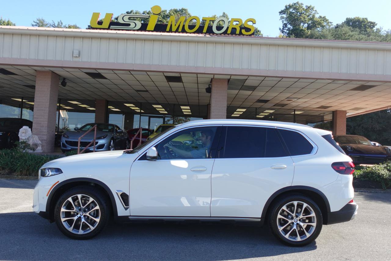 Used 2024 BMW X5 xDrive40i w/ Parking Assistance Package AWD/4WD image 20