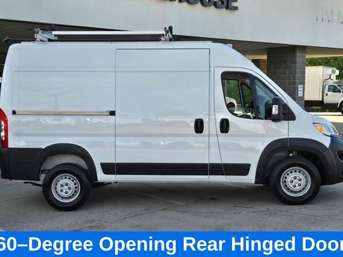 Used 2024 RAM ProMaster 2500 FWD image 3