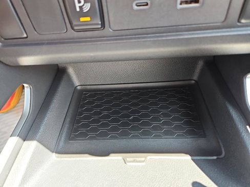 Used 2025 Nissan Frontier SV AWD/4WD image 33