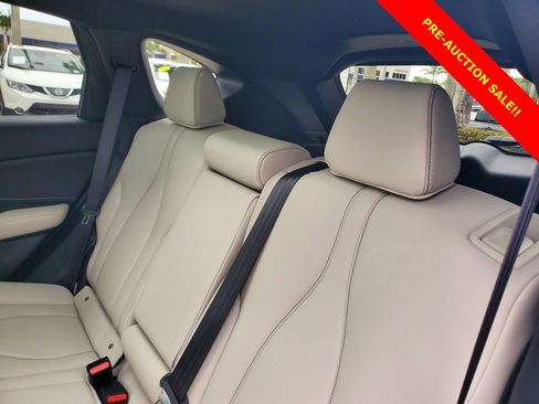 Used 2025 Acura RDX SH-AWD image 13
