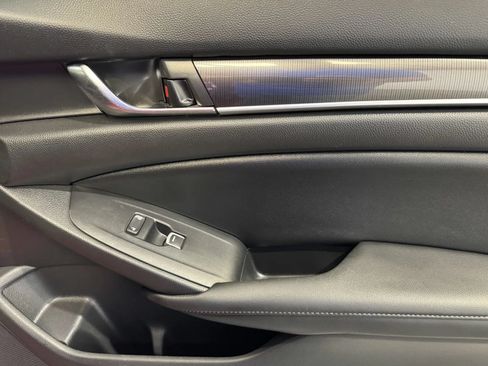 Used 2022 Honda Accord Sport image 7
