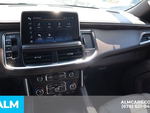 Used 2024 Chevrolet Suburban LT RWD image 37