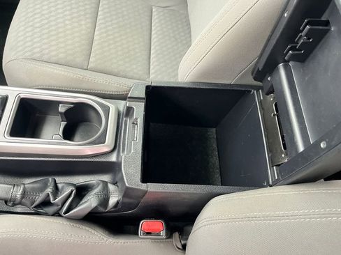 Certified 2022 Toyota Tacoma SR5 image 28