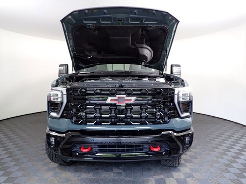 New 2026 Chevrolet Silverado 2500 ZR2 w/ LPO, Dark Essentials Package AWD/4WD image 44