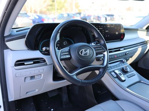 Used 2024 Hyundai Palisade SEL image 17