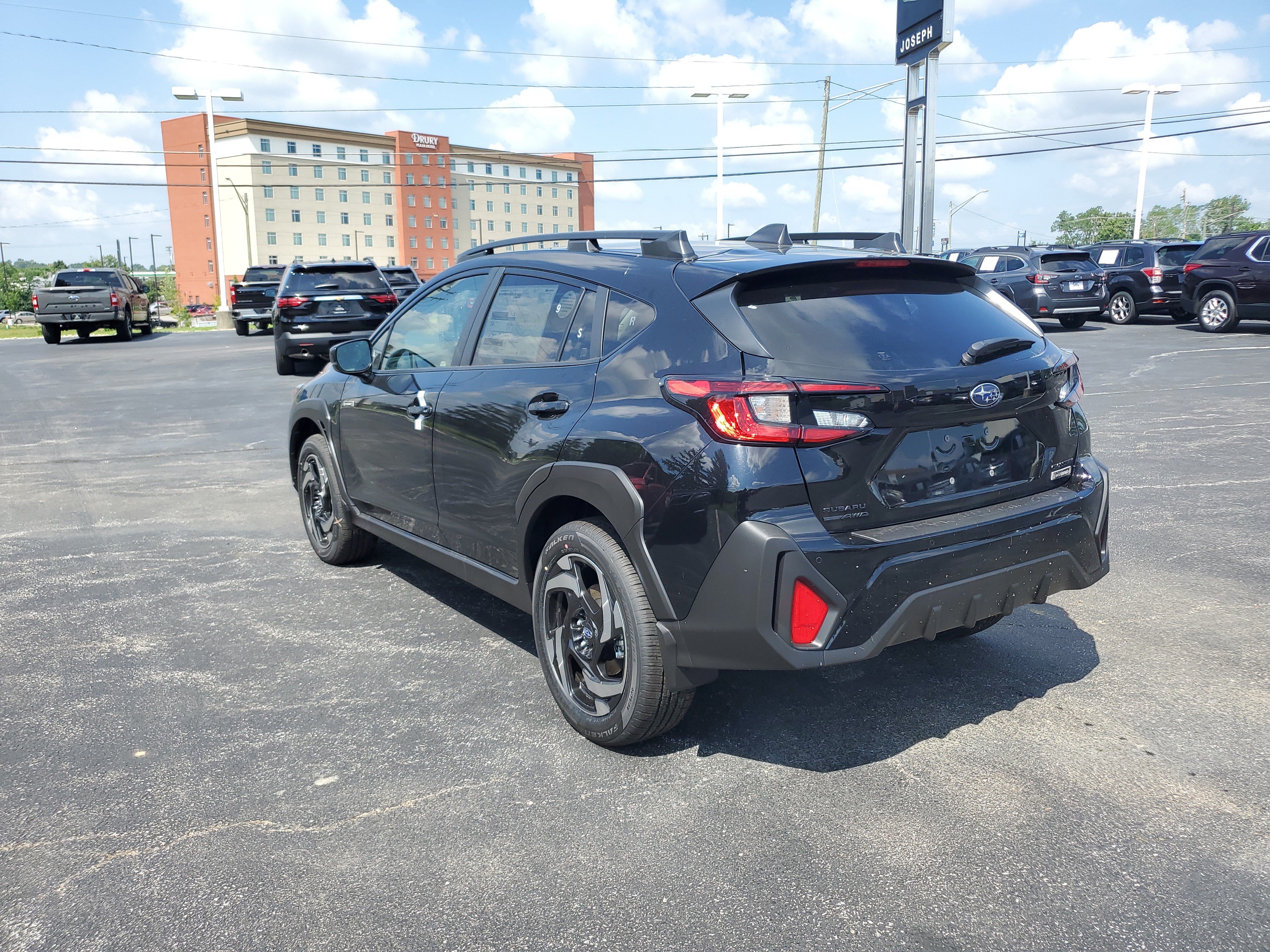 New 2026 Subaru Crosstrek 2.5i Limited w/ Convenience Package AWD/4WD image 2