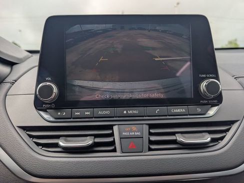 Used 2019 Nissan Altima 2.5 SV FWD image 16