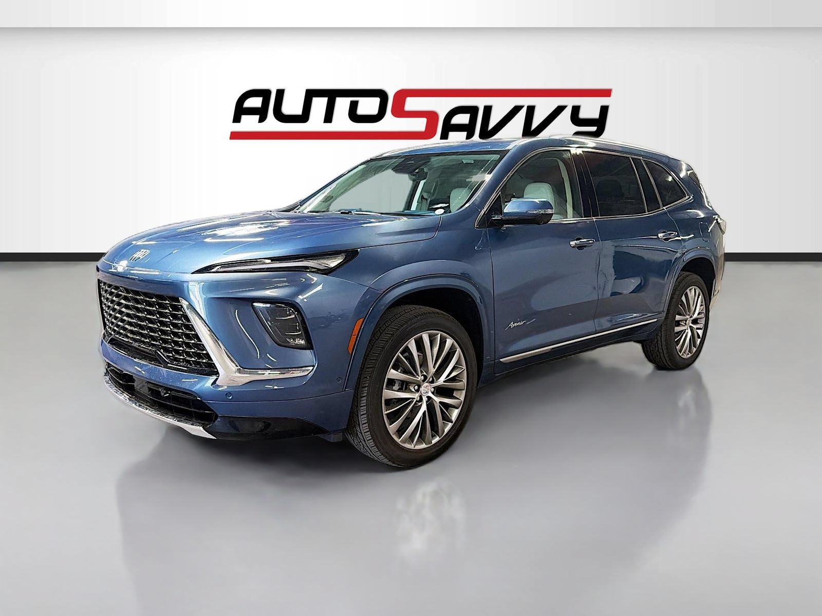 Used 2026 Buick Enclave Avenir w/ Super Cruise Package AWD/4WD image 3