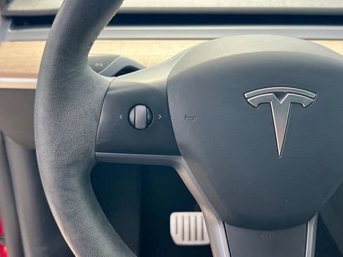 Used 2022 Tesla Model Y Performance AWD/4WD image 19