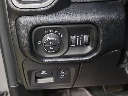 Used 2021 RAM 1500 Laramie w/ Off Road Group image 31