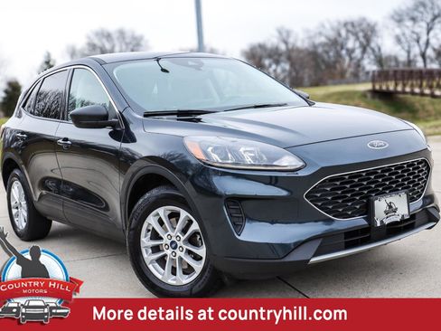 Used 2022 Ford Escape SE w/ Cold Weather Package image 1