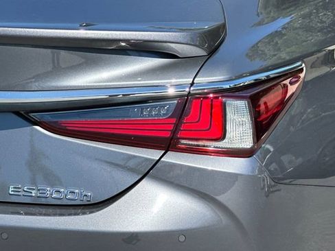 Used 2019 Lexus ES 300h image 25