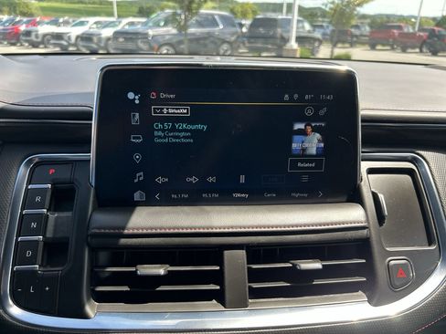 Used 2023 Chevrolet Suburban RST w/ Sport Performance Package image 28