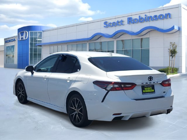 Used 2024 Toyota Camry SE FWD image 3