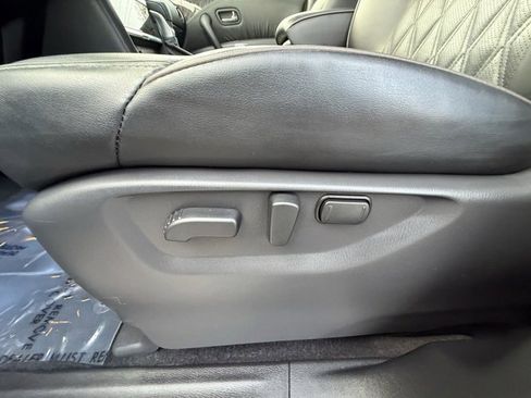 Used 2022 Nissan Armada Platinum w/ Captain's Chairs Package image 15