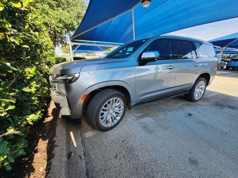Used 2023 Chevrolet Tahoe Premier AWD/4WD image 2