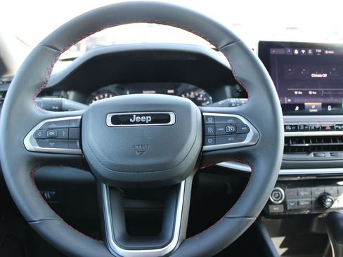 Used 2025 Jeep Compass Trailhawk w/ Trailer Tow Group AWD/4WD image 35