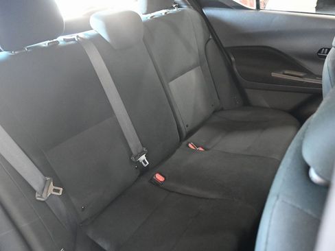 Used 2024 Nissan Kicks S image 8