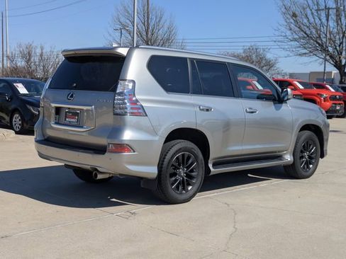 Used 2022 Lexus GX 460 Premium w/ Premium Package image 6