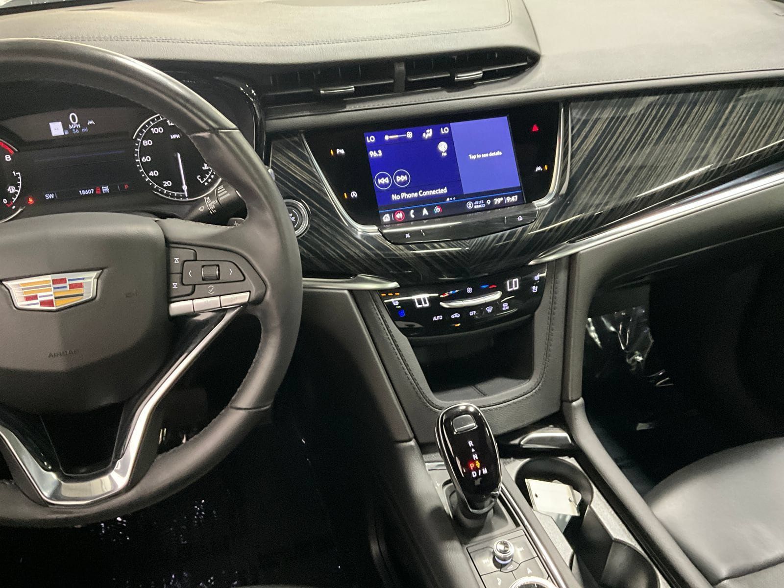 Used 2024 Cadillac XT6 Premium Luxury AWD/4WD image 8