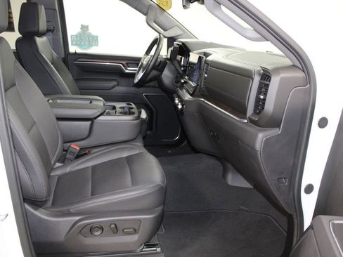 Used 2025 GMC Sierra 1500 SLT image 31