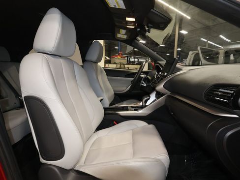 Used 2024 Mitsubishi Eclipse Cross SE image 27