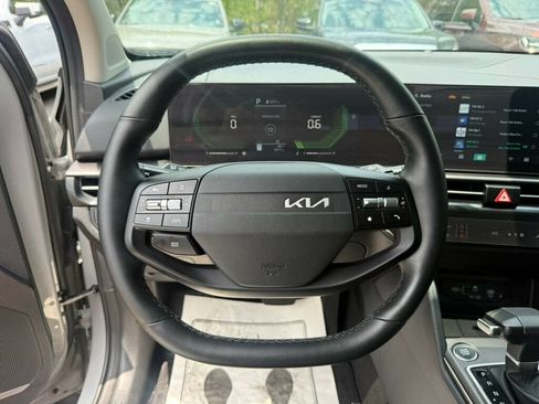 Used 2026 Kia Sportage EX w/ EX Panorama Roof Package FWD image 5
