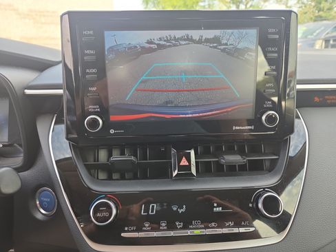 Used 2022 Toyota Corolla LE FWD image 22