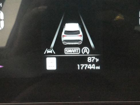 Used 2025 Kia Sportage EX FWD image 31