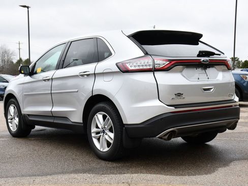 Used 2017 Ford Edge SEL w/ Equipment Group 201A AWD/4WD image 4