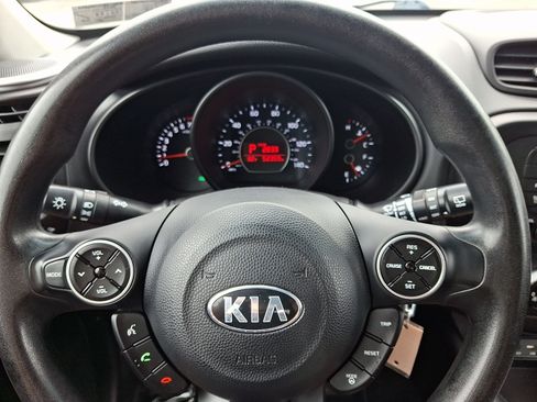 Used 2016 Kia Soul FWD image 17