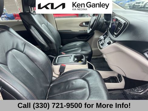 Used 2017 Chrysler Pacifica Touring-L Plus w/ Advanced Safetytec Group image 55
