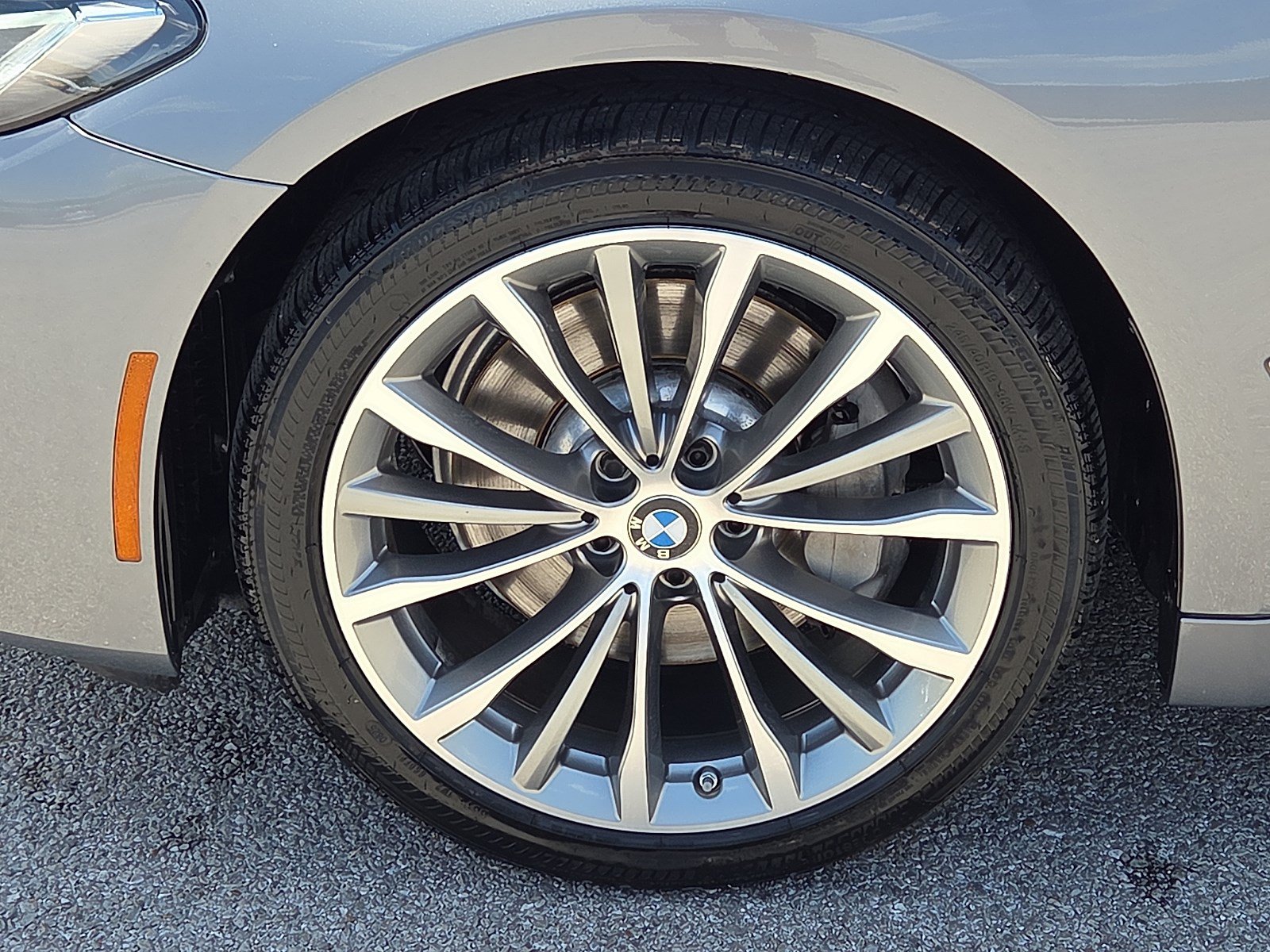 Certified 2023 BMW 530i xDrive AWD/4WD image 7