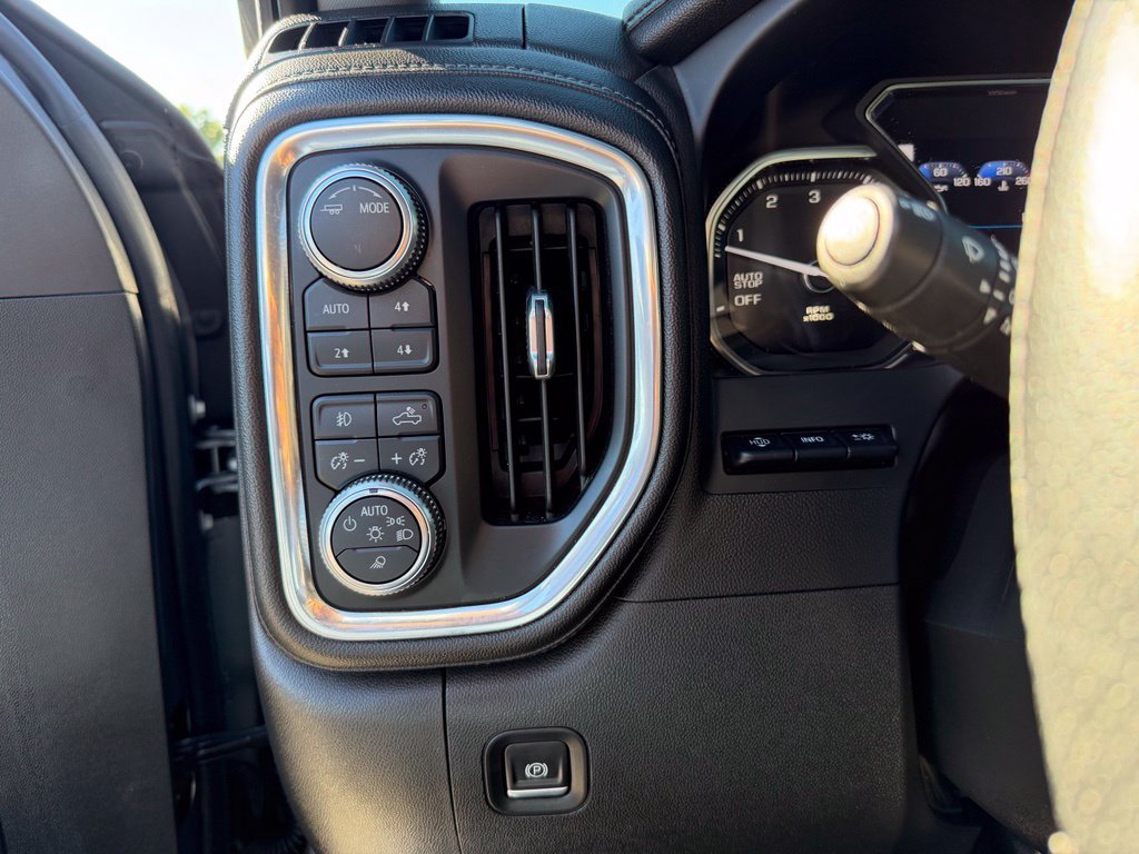 Used 2020 GMC Sierra 1500 Denali w/ Technology Package AWD/4WD image 24