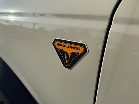 New 2025 Ford Bronco Badlands image 9