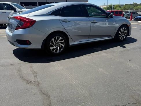 Used 2016 Honda Civic EX image 4