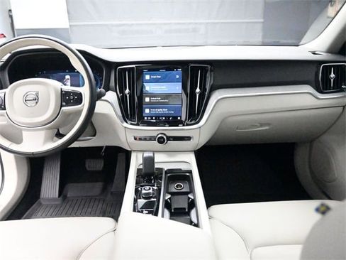 Certified 2024 Volvo S60 B5 Plus w/ Climate Package image 9