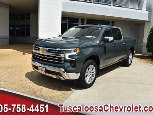Used 2025 Chevrolet Silverado 1500 LTZ AWD/4WD image 5