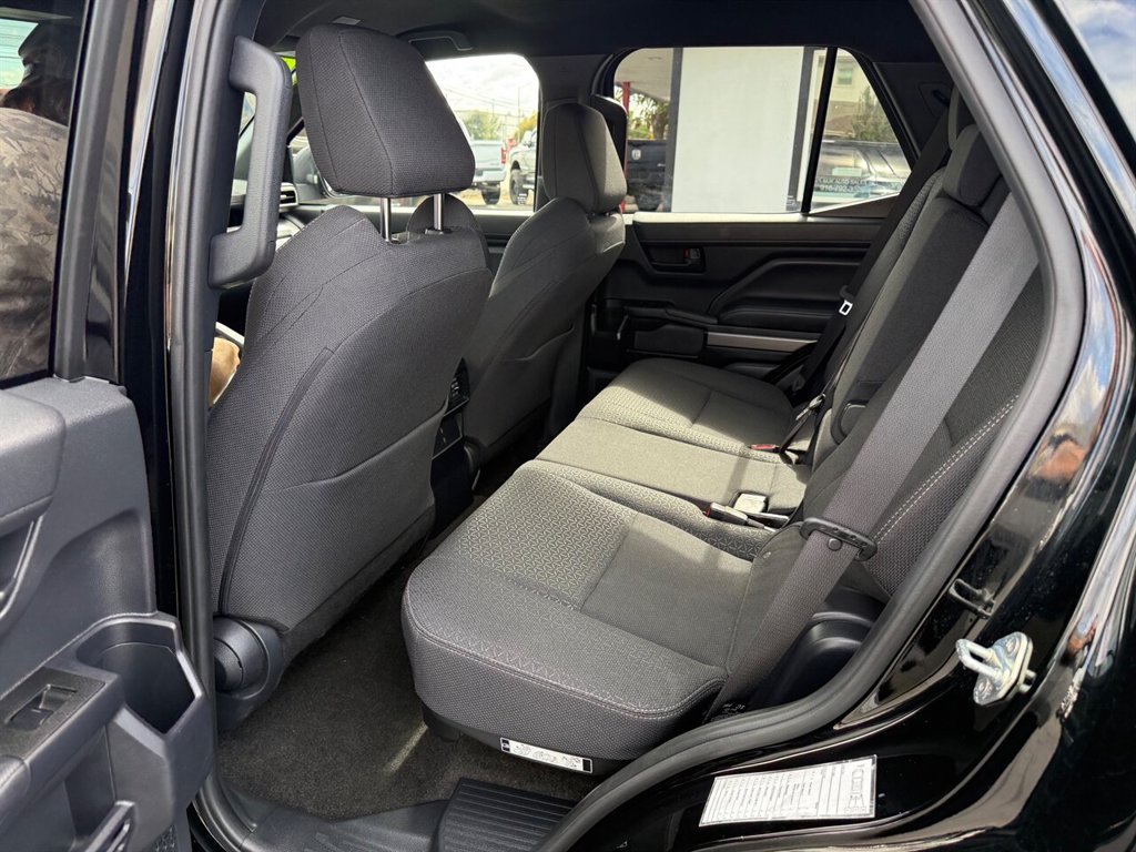 Used 2025 Toyota 4Runner SR5 AWD/4WD image 14