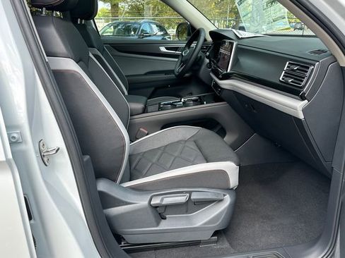 New 2026 Volkswagen Atlas Peak Edition AWD/4WD image 13