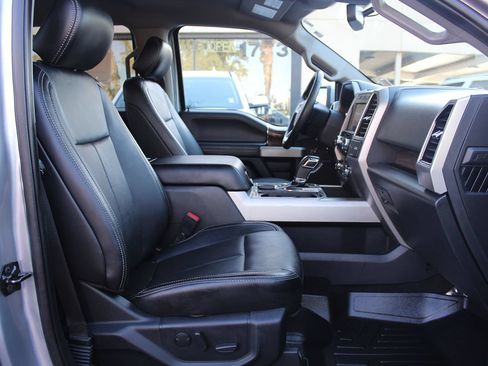 Used 2020 Ford F150 Lariat RWD image 23