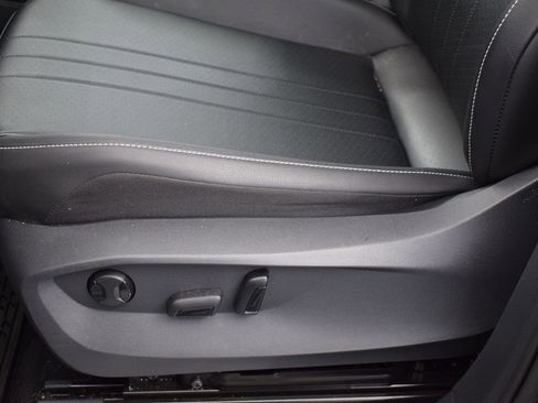 Certified 2022 Volkswagen Tiguan SE R-Line image 27