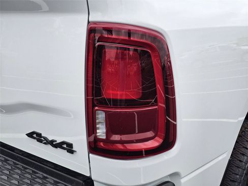 New 2026 RAM 2500 Laramie AWD/4WD image 11