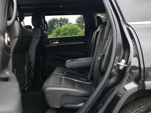 Used 2020 Jeep Grand Cherokee Limited w/ Luxury Group II AWD/4WD image 16