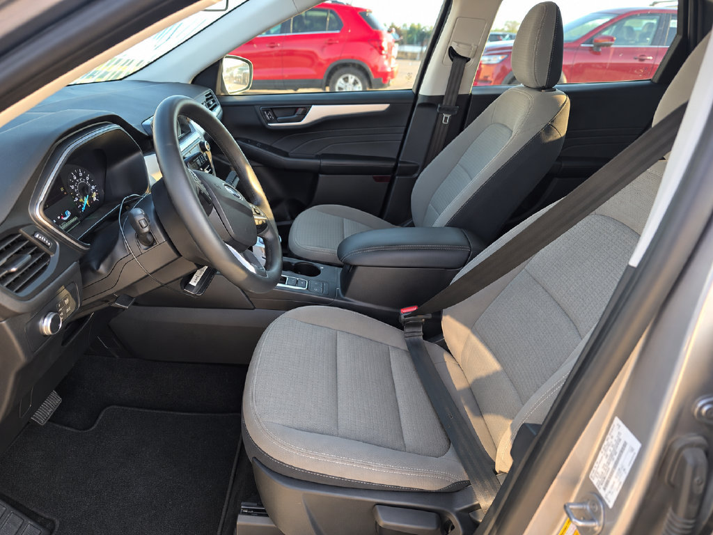Used 2022 Ford Escape S FWD image 2